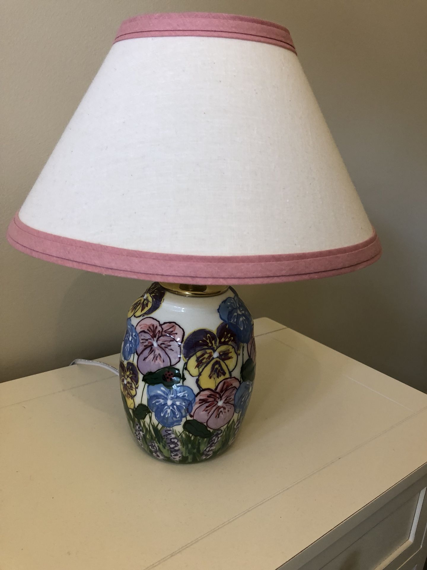 Lamp with pansy flowers