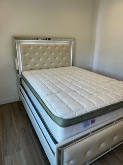 Queen Size Pillow Top Mattress New Bedframe Sold Separately 