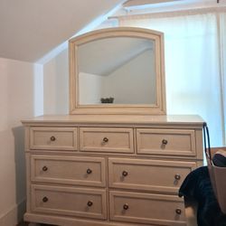 7 Door Dresser With Large Mirror 🪞 Light Beige Color 