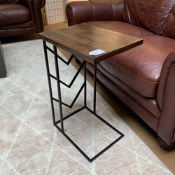 Chevron Base C Table