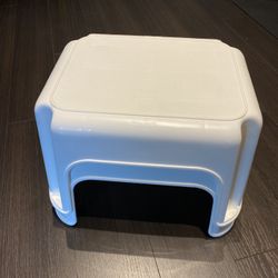 Rubbermaid Step Stool