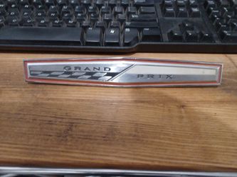 1962 Pontiac Grand Prix Grille or Tailpiece Emblem Very Nice # (contact info removed)