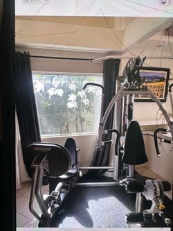 Hoist V4 Elite home gym