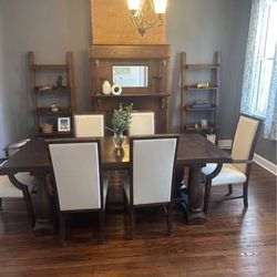 Large, Solid Wooden Dining Room Table W/6 Chairs
