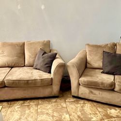 Couch & Love Seat Set