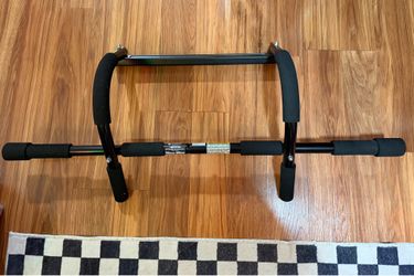 Pull up bar