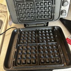 Dash d Waffke Maker 