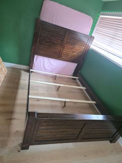 Queen bed and mattress