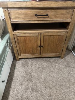 Room dresser