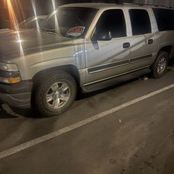 2004 Chevrolet Suburban