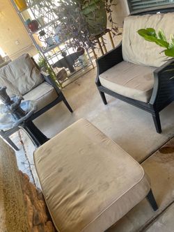 Patio set with cushions