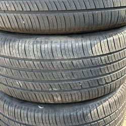 Set Of Tires (4) 245-50-18 Michelin Runflats