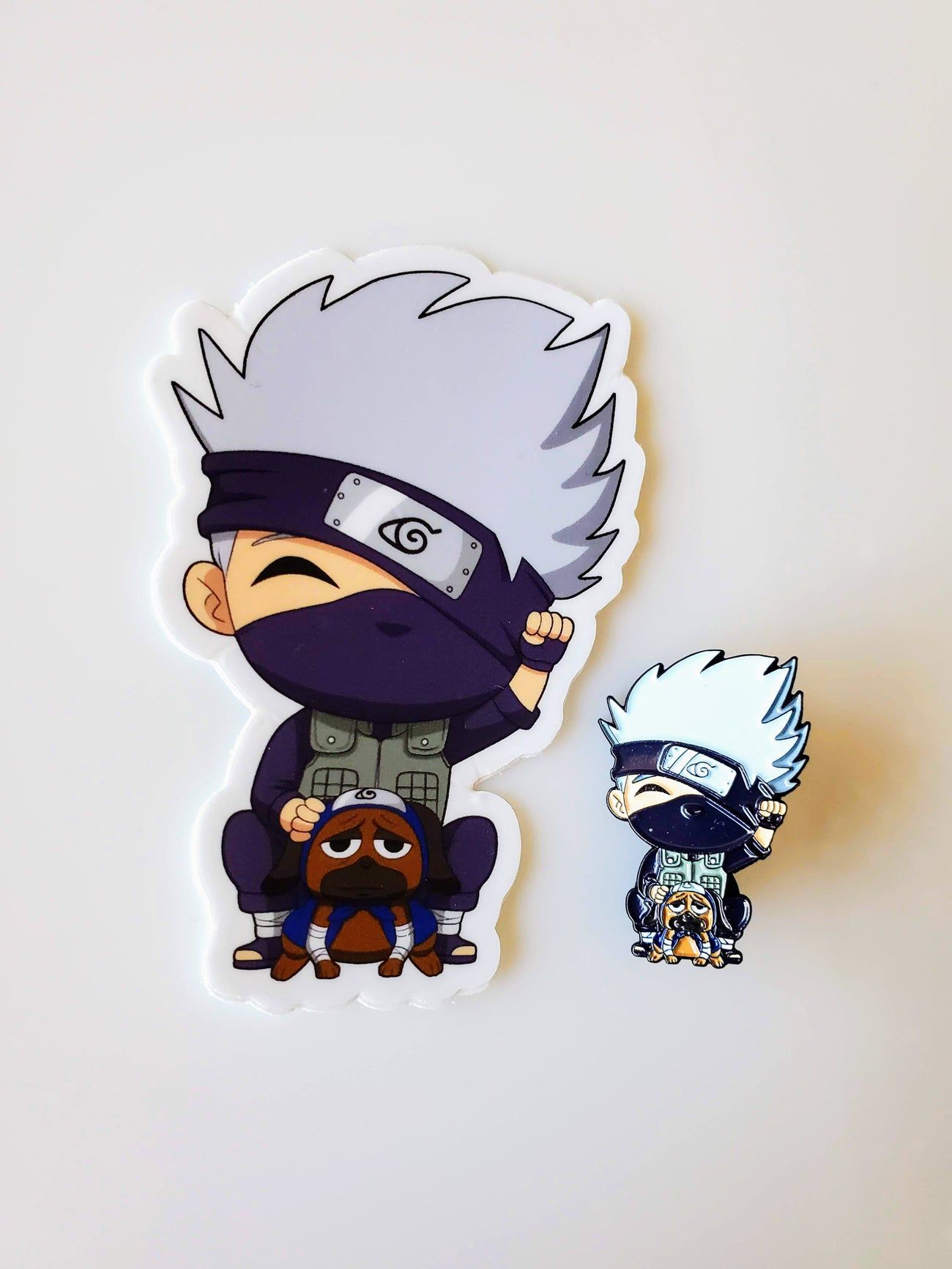 KAKASHI LUCKY CAT W/ PAKKUN DIE CUT STICKER