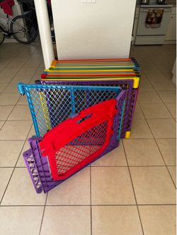 20 Panel Superyard Baby Playpen Gate Safety Indoor Outdoor Toddler Play Area. Used In Good Condition.