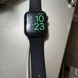Apple Watch 4th Gen