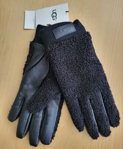 New with tags UGG women's leather and sherpa gloves L/XL