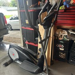 Young Elliptical Exercise Machine 50$