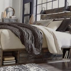 King Size Bed and Group