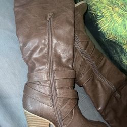 Womens Boots Brown Size 6