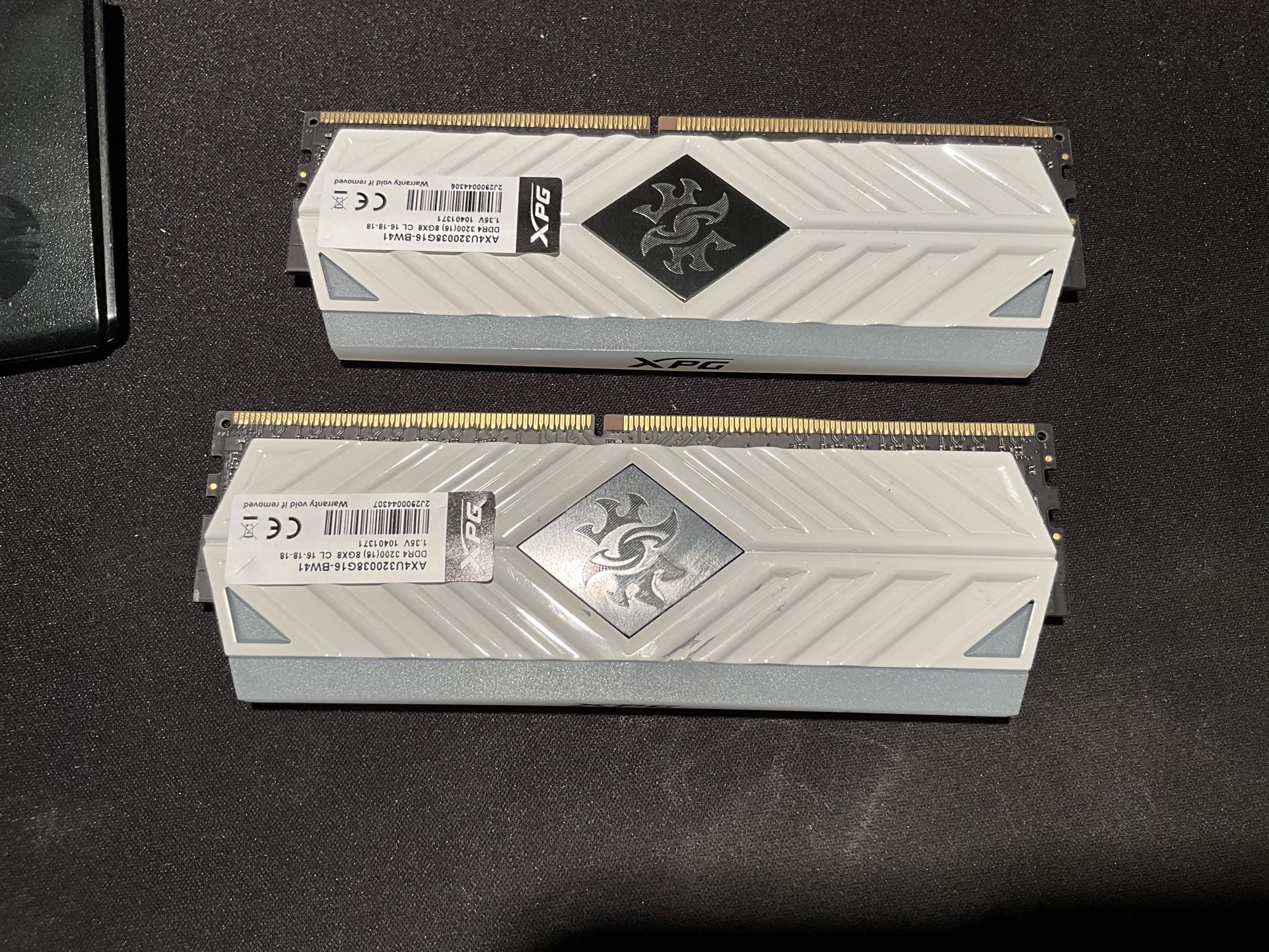 DDR4 RAM sticks RGB