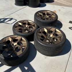 Lamborghini Huracán Stock Wheels With Tires