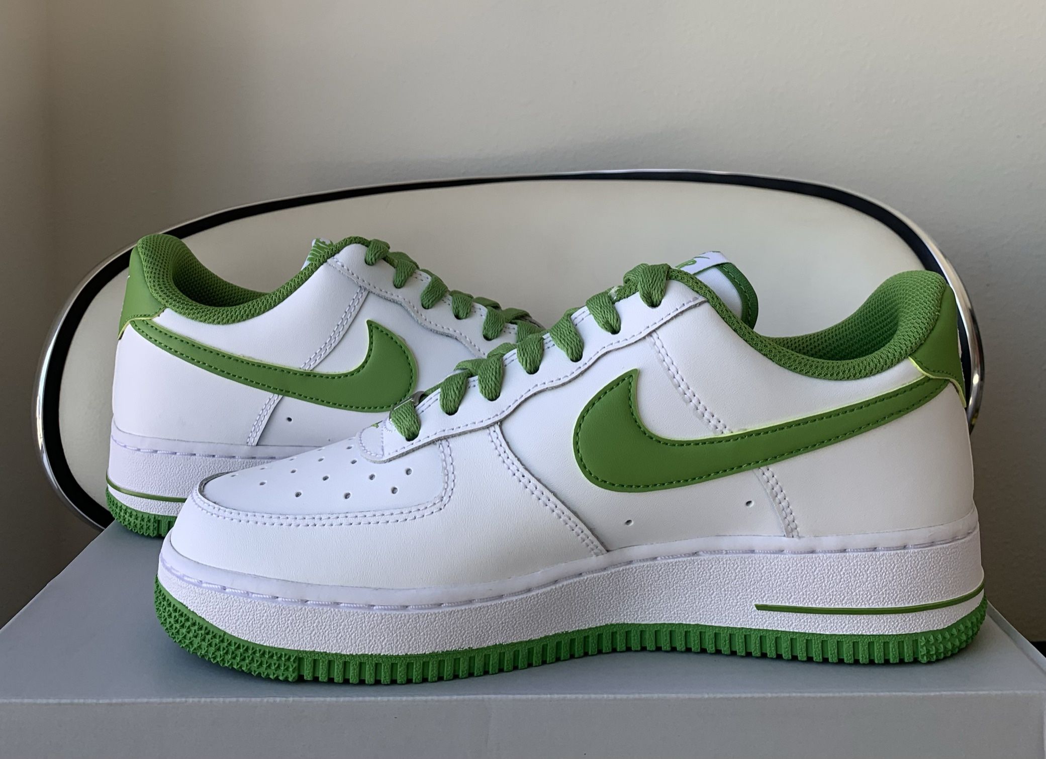 Nike Air Force 1 Low '07 White/ Chlorophyll DH7561-105 Men's Size 10 for  Sale in Westbury, NY - OfferUp