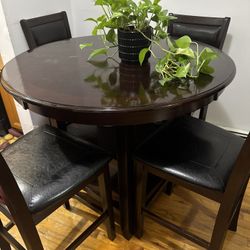 Luxury-Style High-Top Dining Set – Excellent Condition