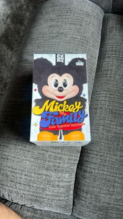 MICKEY FAMILY CUTE TOGETHER KEYCHAIN