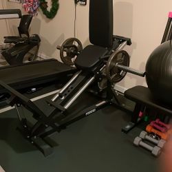 Squat Machine