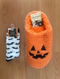 Halloween Jack-O-Lantern Slippers & Bat Socks