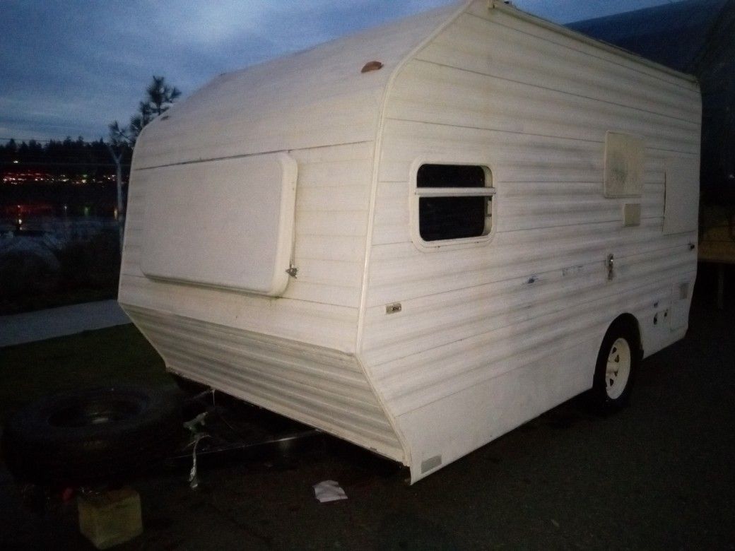 2000 PlayMor 13Ft Travel Trailer for Sale in WA OfferUp