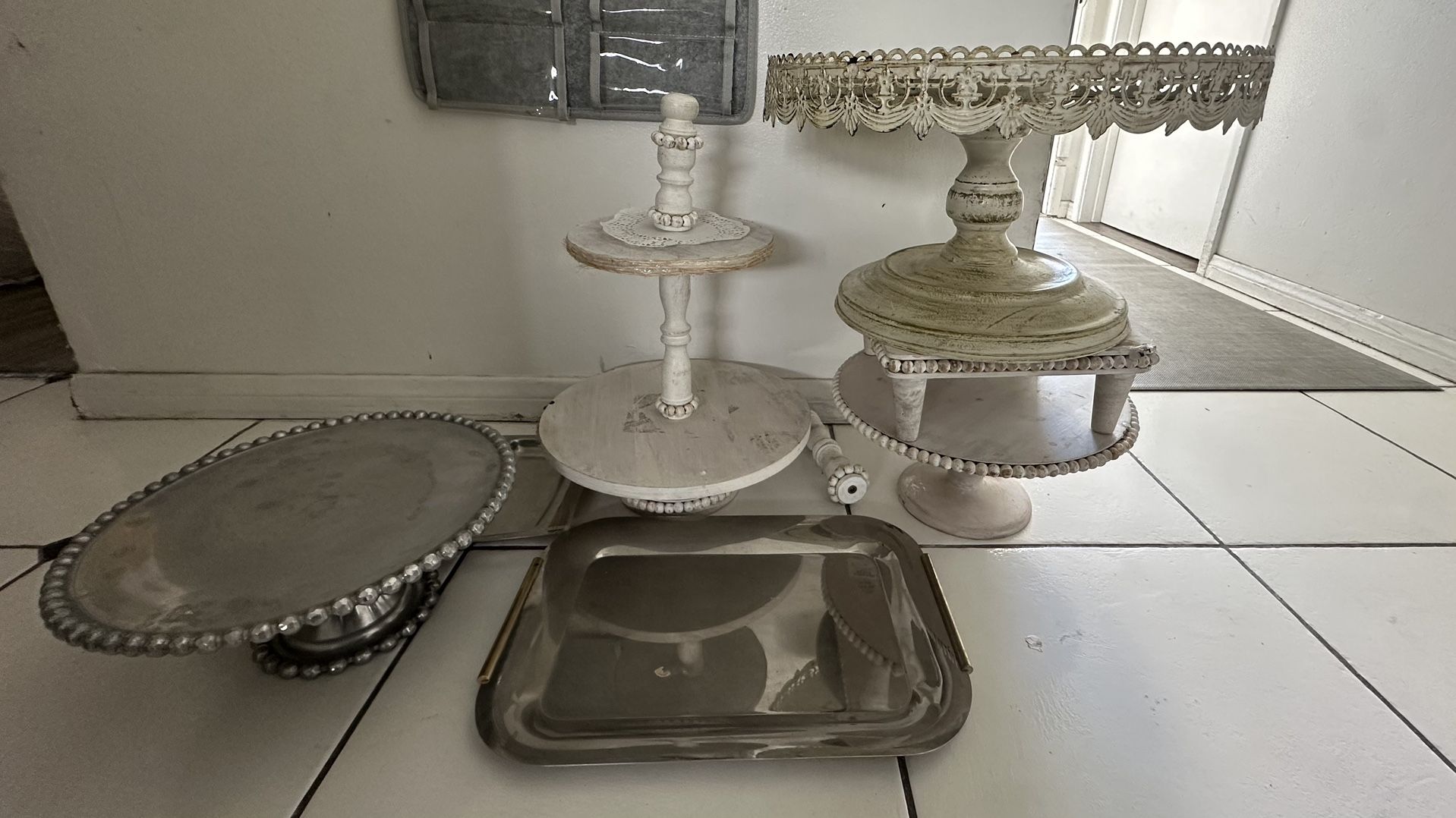 7 Cake And Cup Cakes Stands