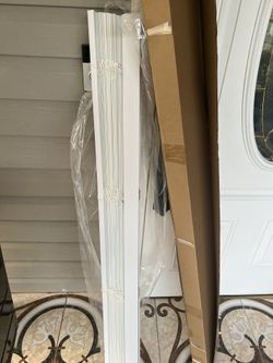 2 Horizontal Blinds 52-in x 64-in