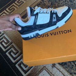 Men Gucci, & Louis Vuitton Sandals for Sale in Brooklyn, NY - OfferUp