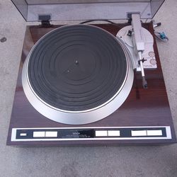 Vintage Denon hifi direct drive stereo turntable