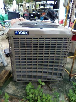 2.5 ton york AC condensor