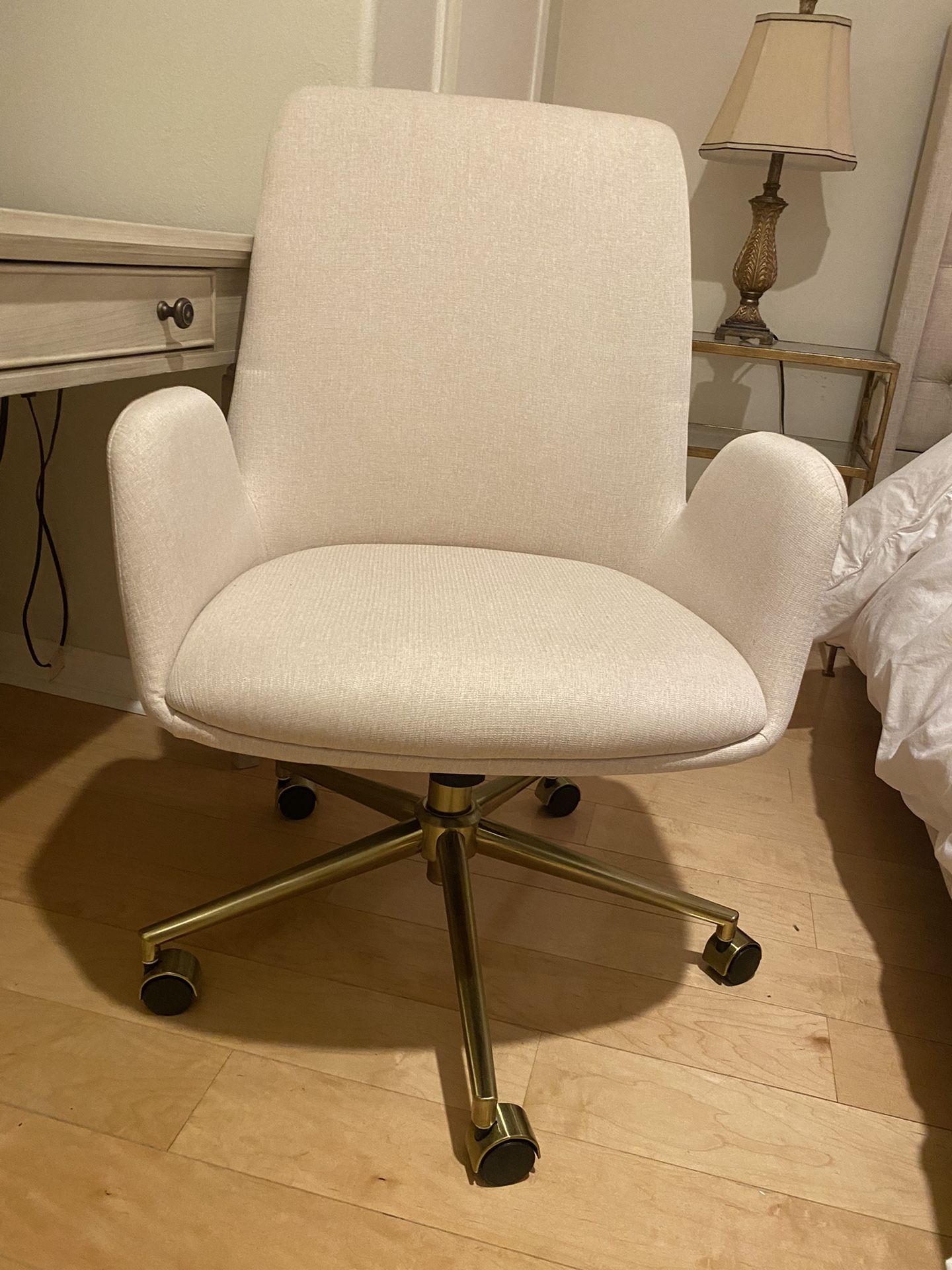 Beige/Cream Office Chair