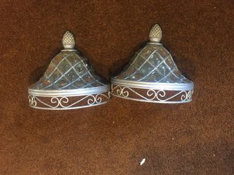 Set the two shelves. the home interiors new