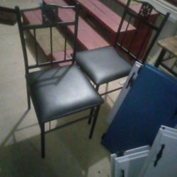 Table And Chairs 