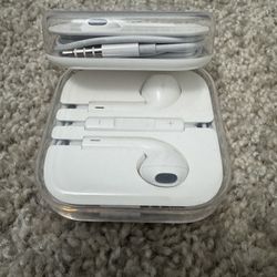 Phone Accessories- iPhone Ear Bud Wired