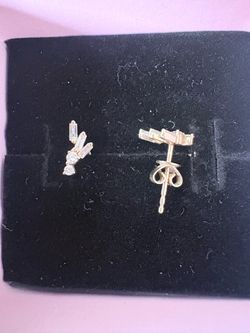 14k stud earrings