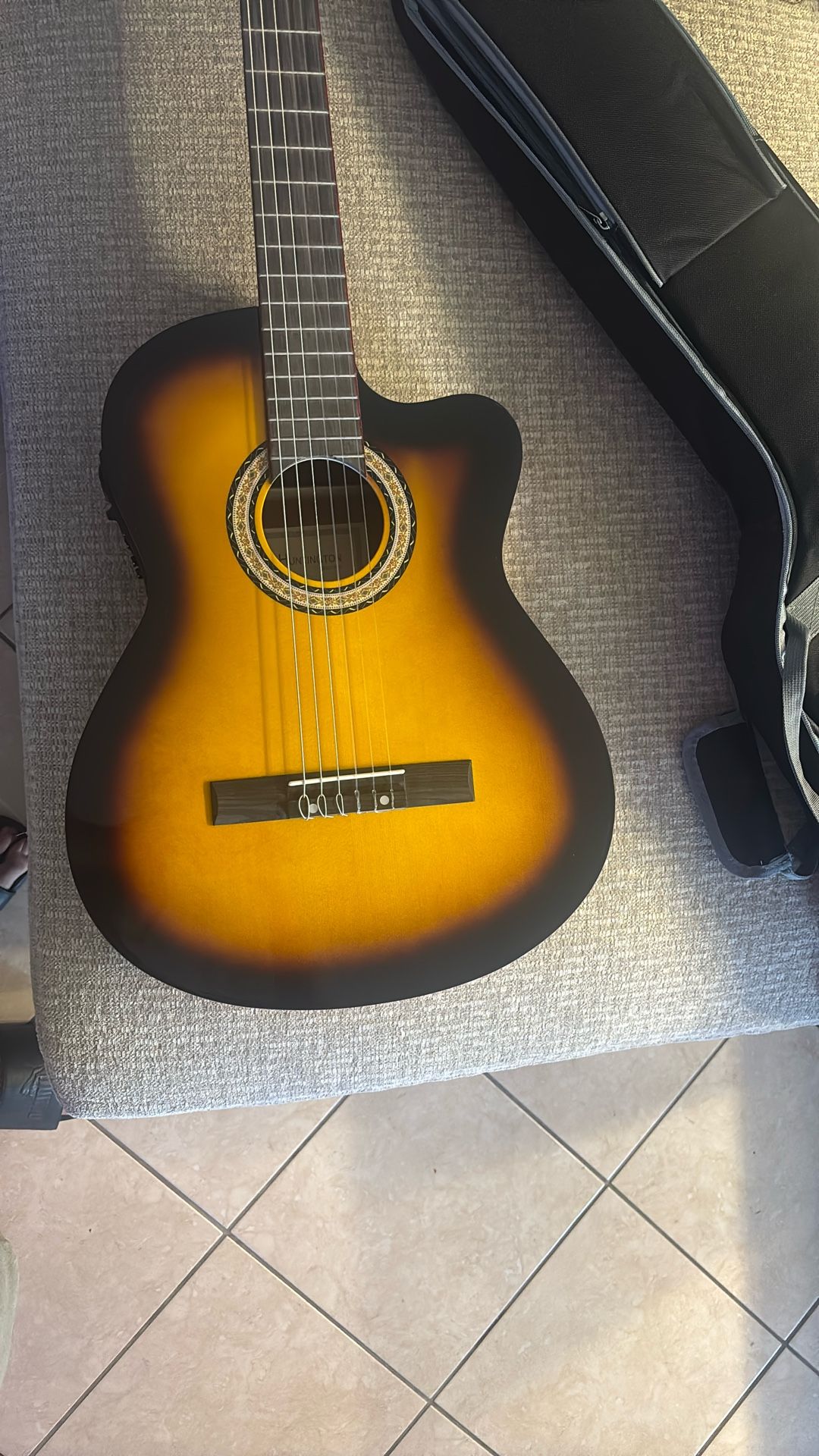 Huntington Guitar Brand New