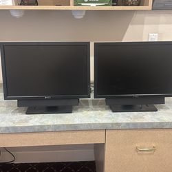 Dell 20 inch monitors with sound bar