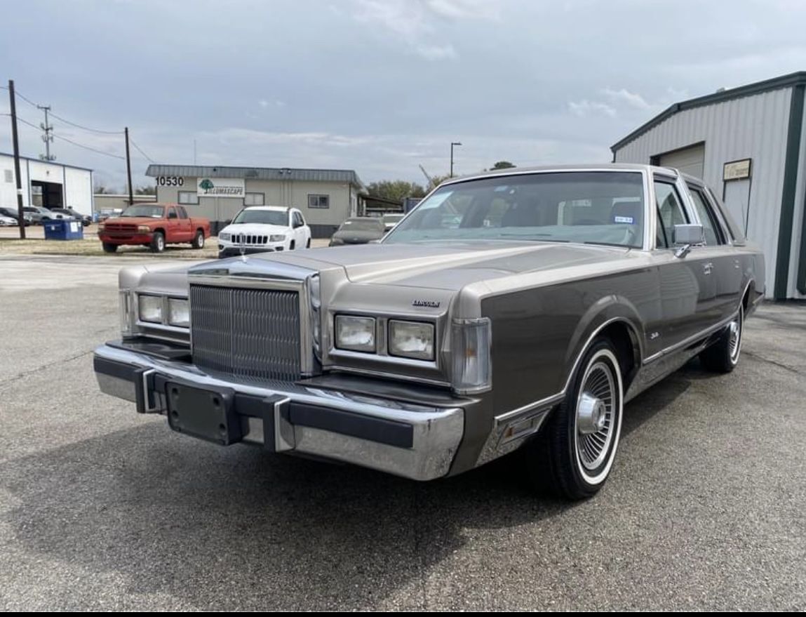 1988 Lincoln Town Car