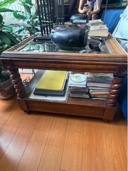 Vintage Tiered Display Table with Barley Twist Legs – Glass Top