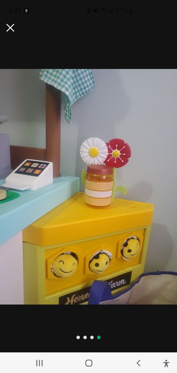 Little Tikes U Pick Farm Stand