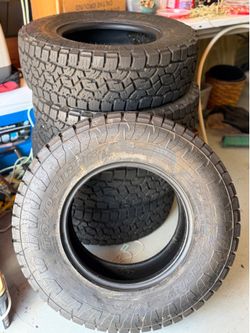 (5 ) Toyo AT3 245/76R16 Tires - less than 30 miles