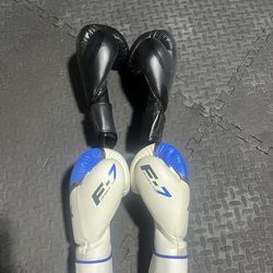 2 Pairs Of 16 OZ Boxing Gloves