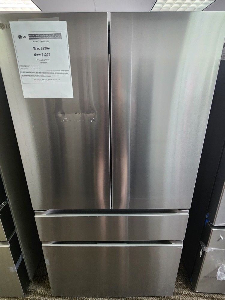 30 cu.ft.French Door Refrigerator with Internal
Water Dispenser in PrintProof Stainless Steel