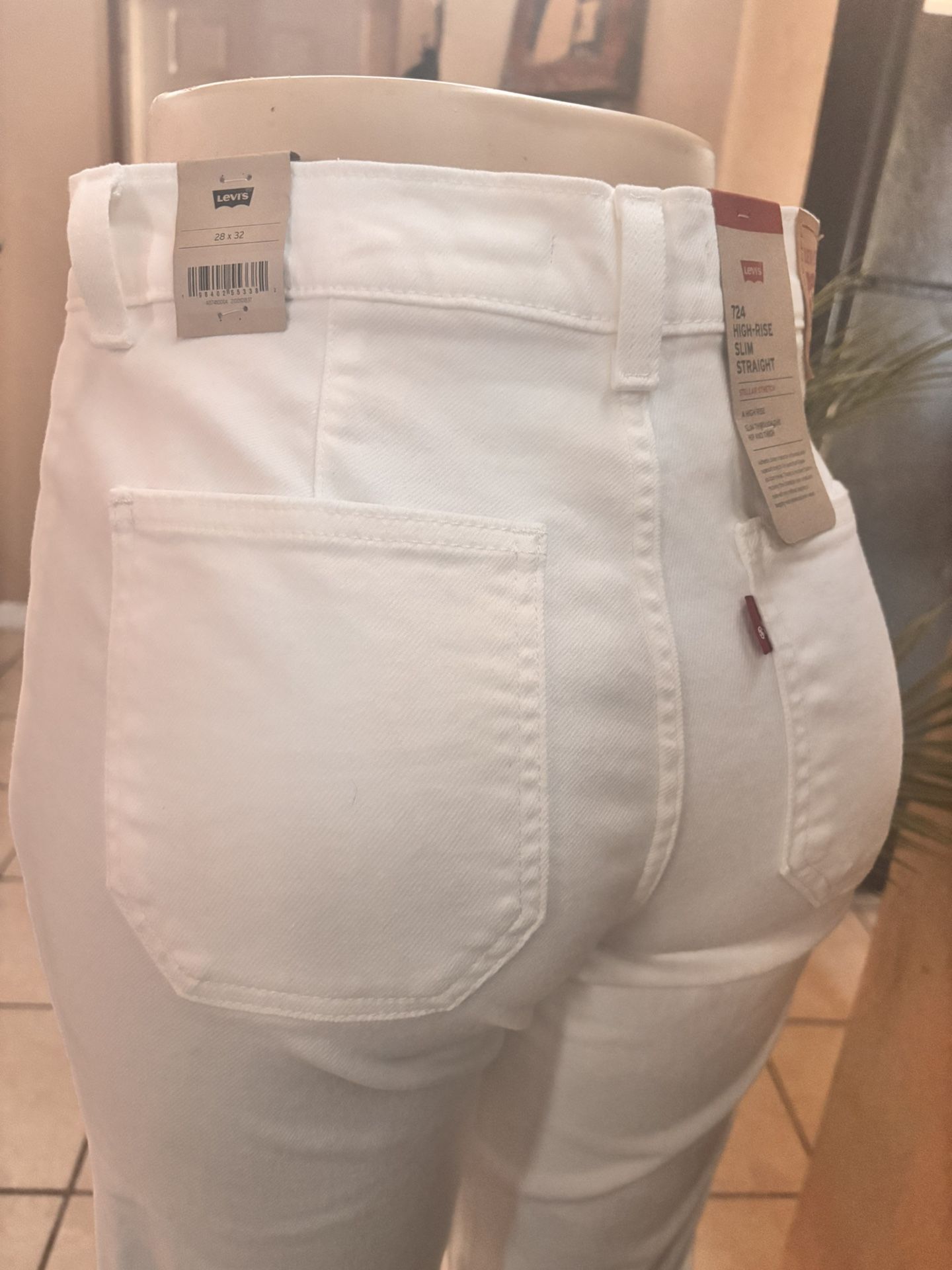 Levi’s Size 28